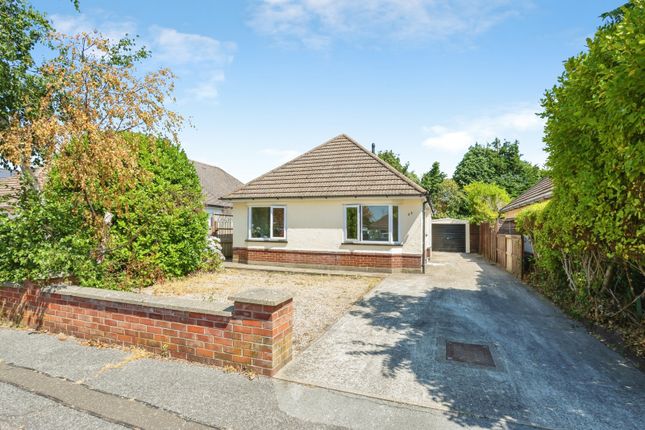 2 bed property, in Julyan Avenue, £325,000