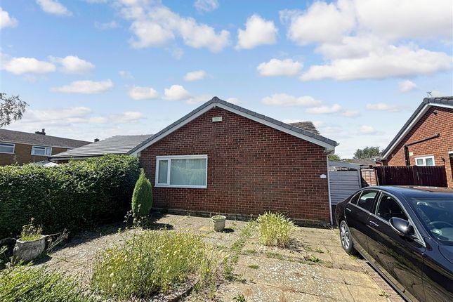 2 bed property, in Wells Way, £295,000