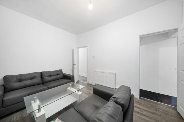 4 bed property, in 32 Mansell Road, £160,000