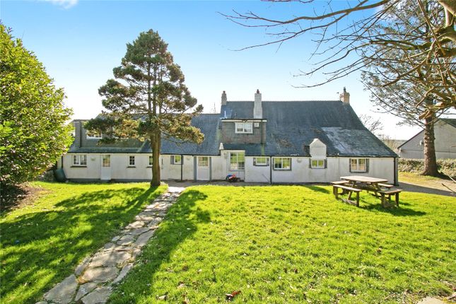 4 bed property, in Trevarren, £500,000