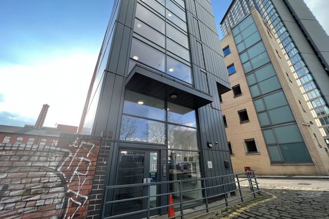 1 bed property, in Flat 308 Pearl Works, £20,000