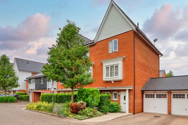 4 bed property, in Chenille Drive, £500,000