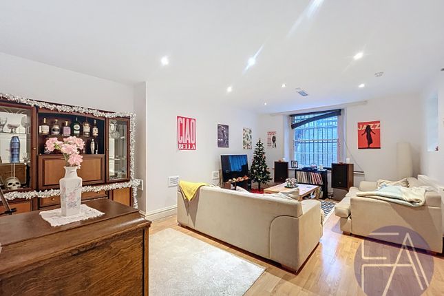 8 bed property, in Chatham Street, £700,000