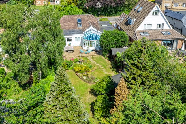 4 bed property, in Chesham Road, £800,000