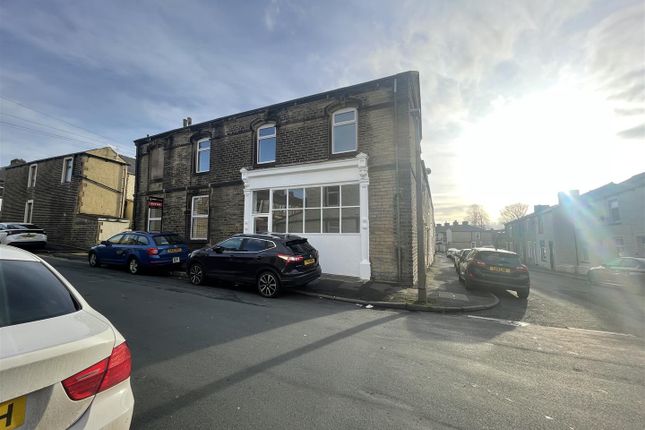 Studio, in Bright Street, £174,995