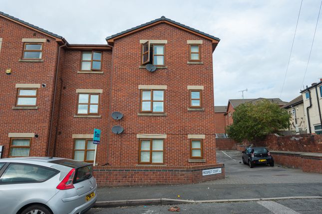 1 bed property, in Terrace Road, £68,000