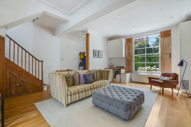 2 bed property, in Portobello Road, £2,100,000