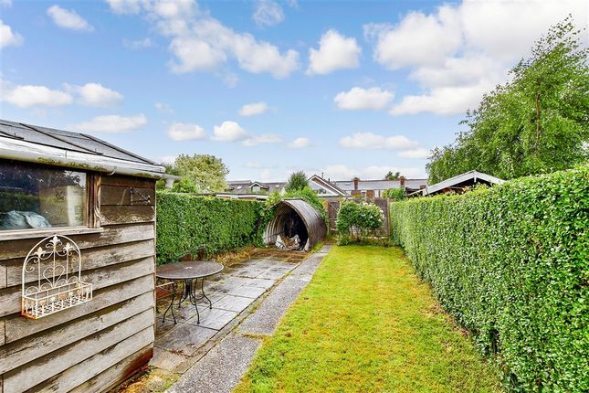 3 bed property, in Main Road, £350,000