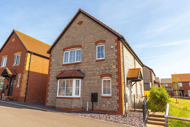 3 bed property, in Sir Howel Crescent, £325,000