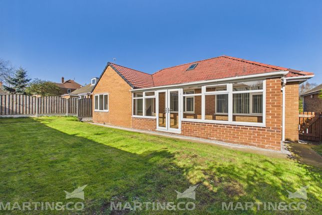 3 bed property, in Greenleafe Avenue, £325,000