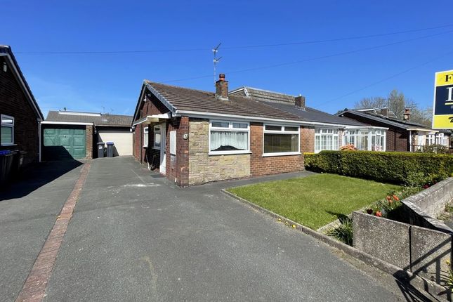 2 bed property, in Lyndhurst Drive, £155,000