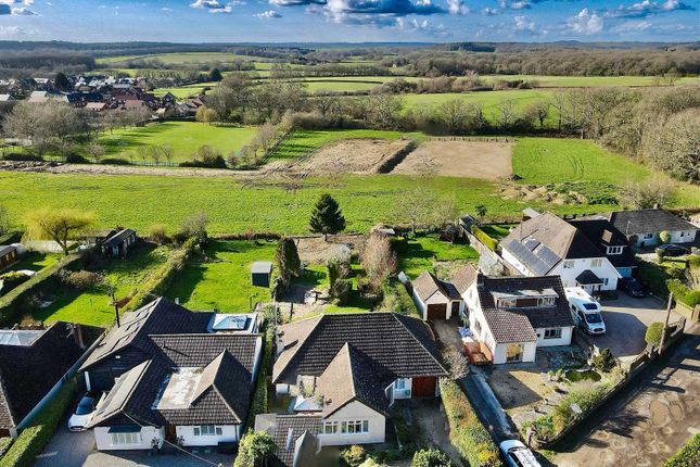 3 bed property, in Coopers Lane, £575,000