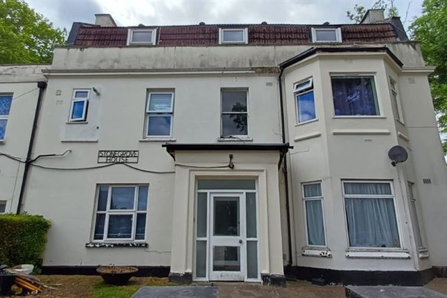 1 bed property, in Stonegrove, £135,000