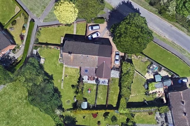 6 bed property, in Five Acres, £999,950