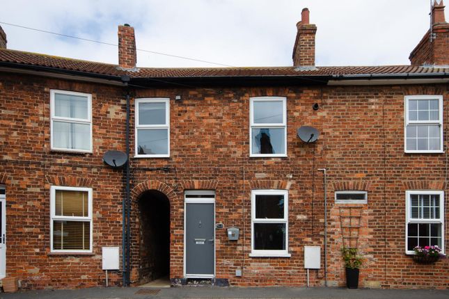 3 bed property, in Ings Lane, £125,000