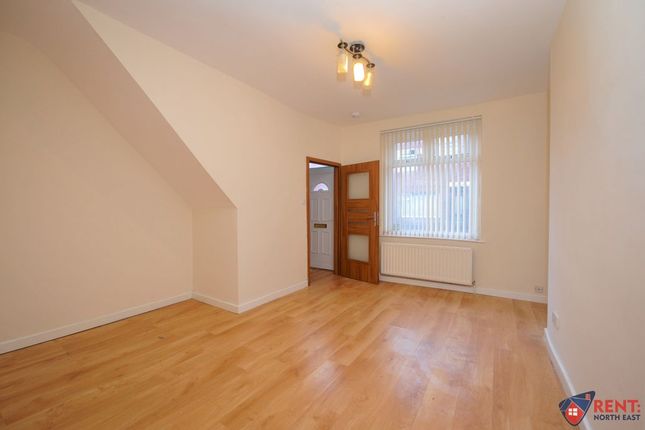 2 bed property, in Fern Avenue, £50,000