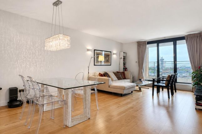 2 bed property, in Point West, £920,000
