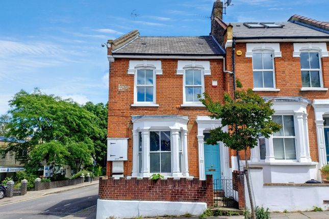 1 bed property, in Legard Road, £325,000
