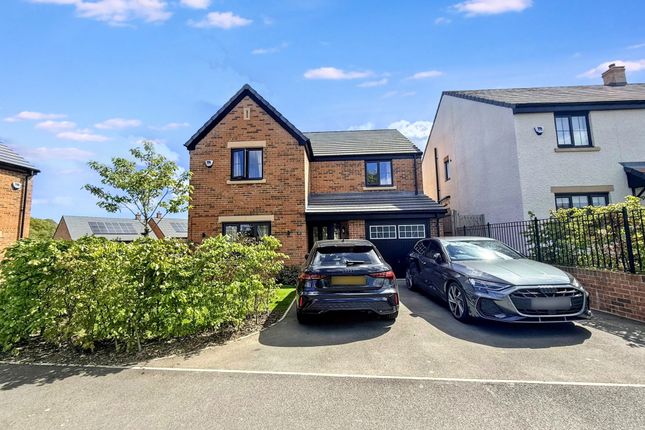 4 bed property, in Whinchat Way, £545,000