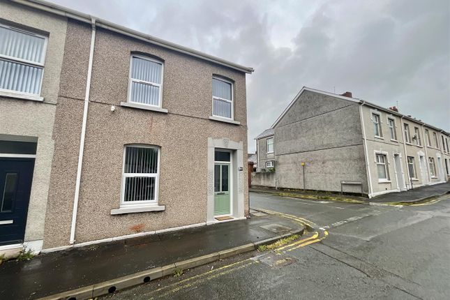 4 bed property, in James Street, £169,000