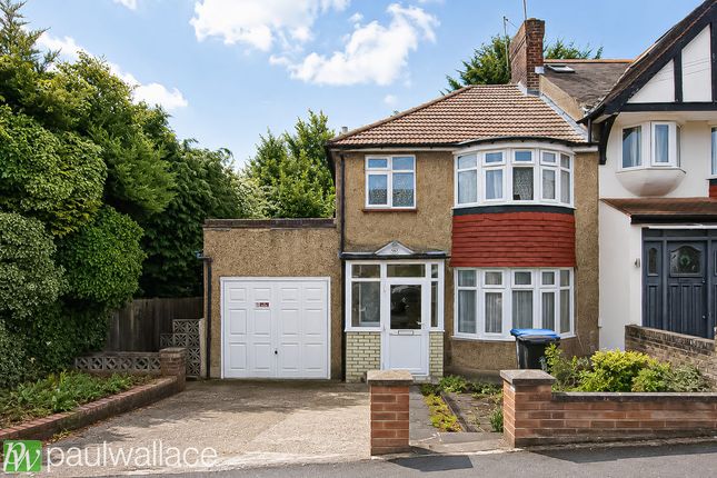 3 bed property, in Old Farm Avenue, £650,000