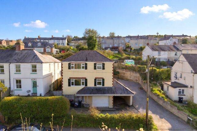 3 bed property, in Tavistock Road, £325,000