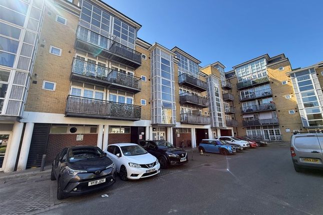 2 bed property, in Malt House Place (Fff), £185,000