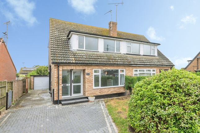 3 bed property, in Little Wakering Road, £375,000