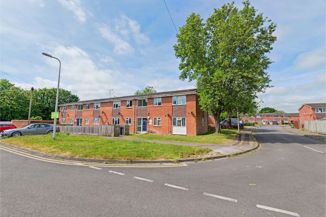 1 bed property, in 18 Green Lane, £55,000