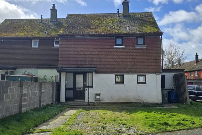 2 bed property, in Dinam Road, £110,000