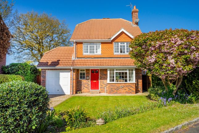 4 bed property, in Newlands Road, £600,000