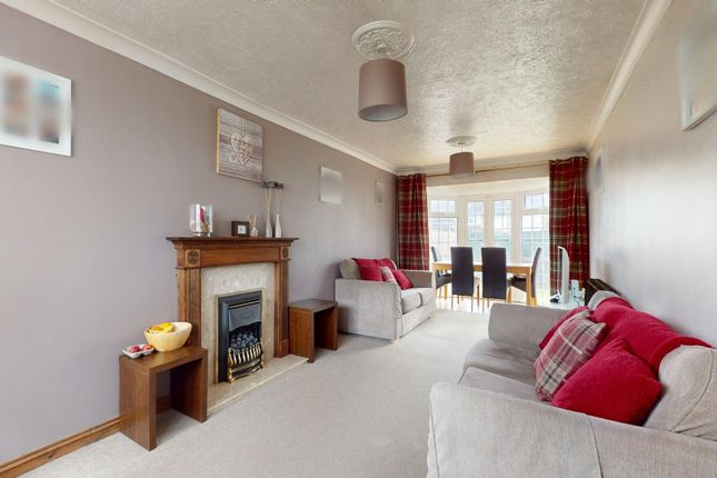 3 bed property, in Whinfell Way, £315,000