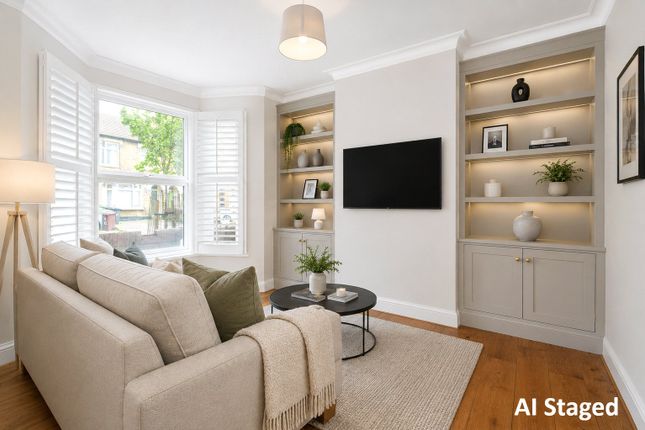 3 bed property, in Chingford Road, £575,000