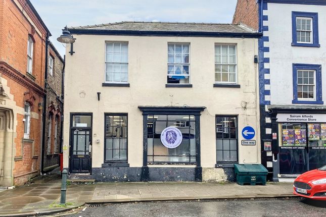2 bed property, in 14A Market Place, £80,000