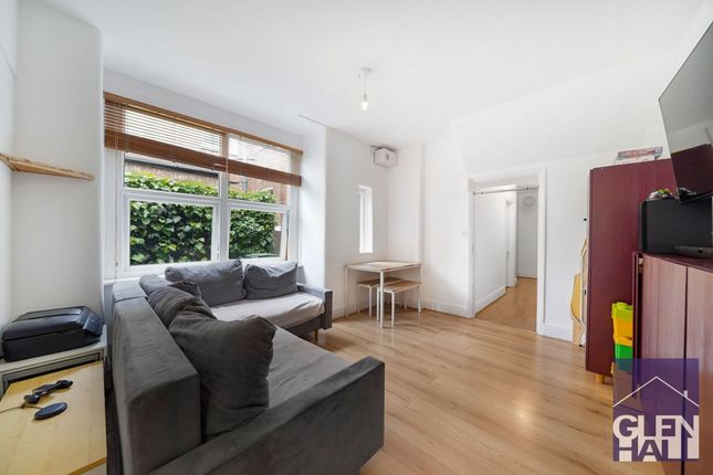 2 bed property, in Goring Road, £465,000