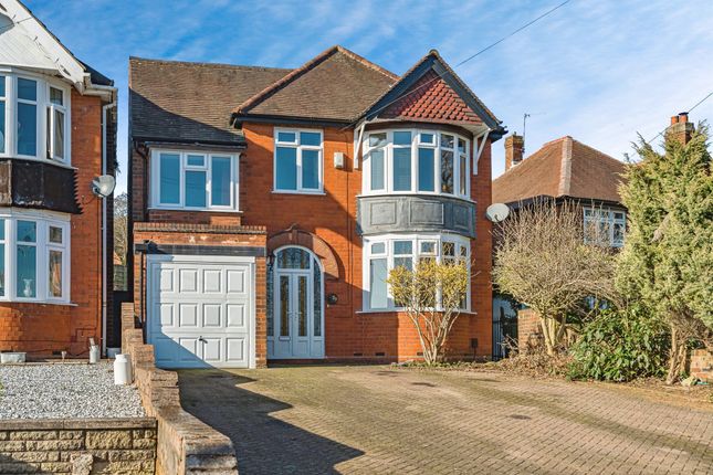 4 bed property, in Vicarage Road West, £350,000