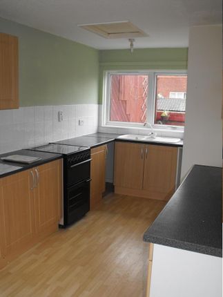 2 bed property, in Drovers Croft, £160,000