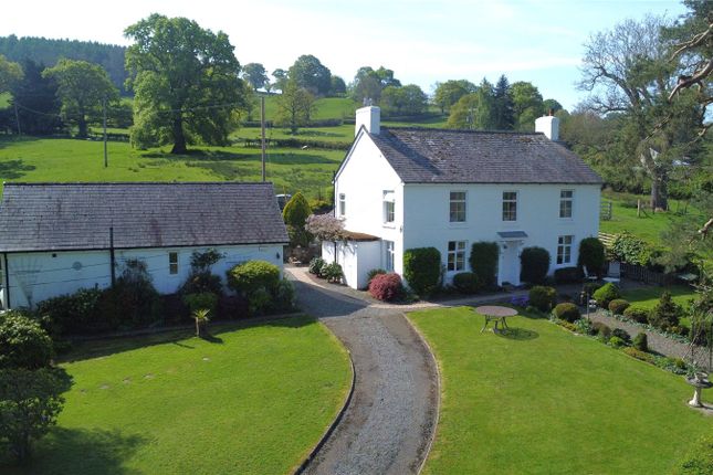 5 bed property, in Llanfyllin, £650,000