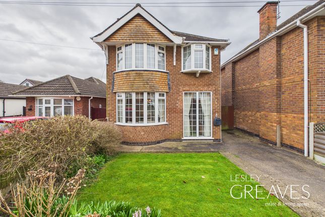 4 bed property, in Bulcote Drive, £385,000