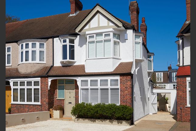 4 bed property, in Oakway, £1,150,000