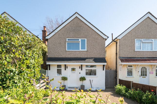 3 bed property, in Bourneside Road, £460,000