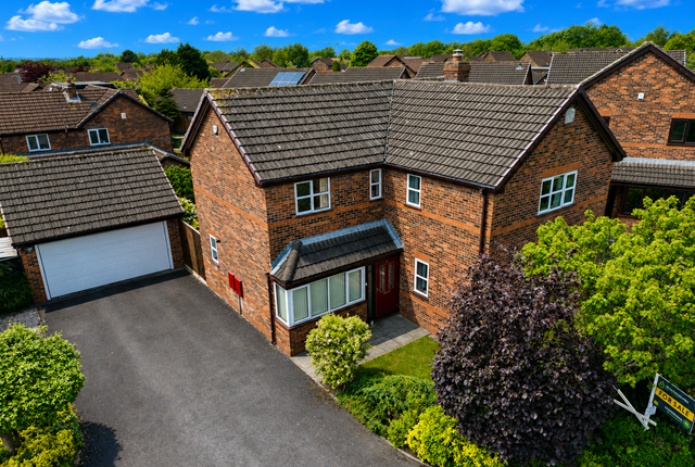 5 bed property, in The Hoskers, £440,000