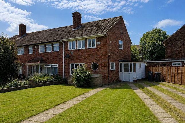 2 bed property, in Admington Road, £210,000