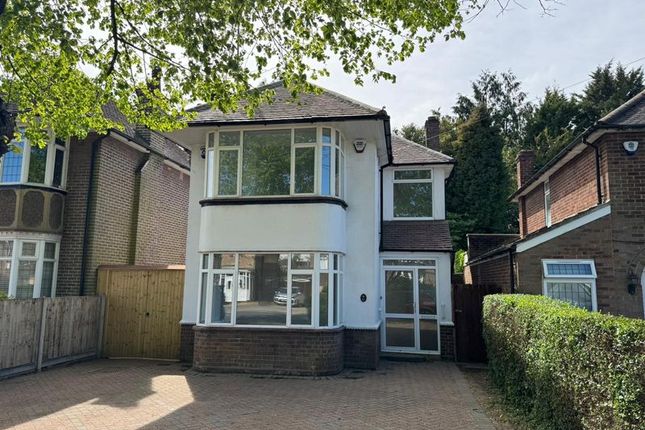3 bed property, in Oakley Road, £550,000