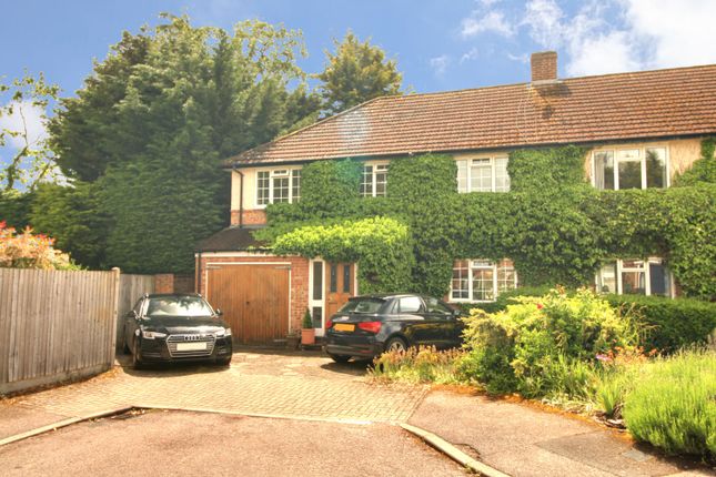 4 bed property, in Red Oak Close, £775,000