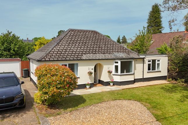 3 bed property, in Cloughs Road, £500,000