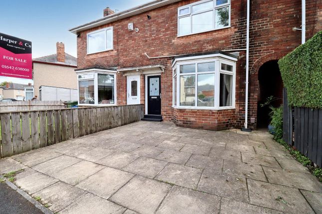 2 bed property, in Essex Crescent, £110,000