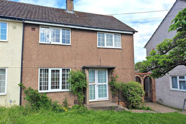 3 bed property, in Cupar Crescent, £195,000