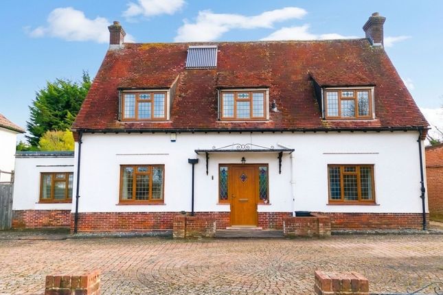 4 bed property, in Hamilton Road, £650,000