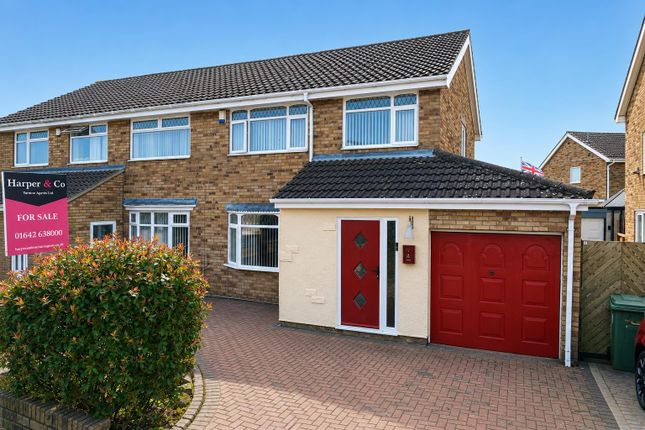 3 bed property, in Killinghall Grove, £200,000